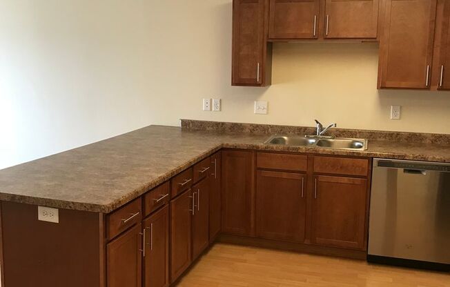 1 bed, 1 bath, 704 sqft, $1,045, Unit 5100-309