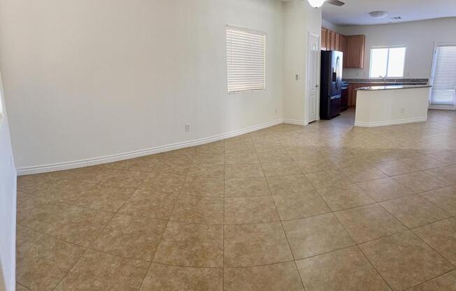 6108 N OZARK HIKE ST