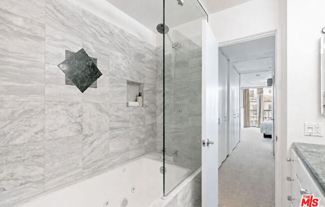 1 bed, 1.5 baths, 869 sqft, $3,350, Unit 1206
