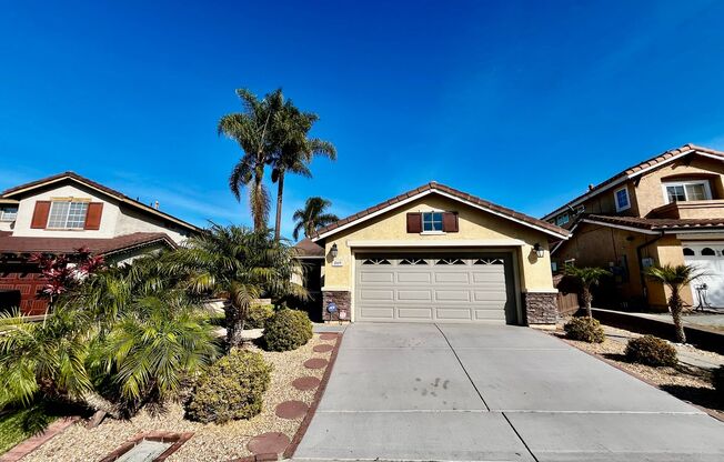 Gorgeous 3B 2BA Home w/ Canyon Views!