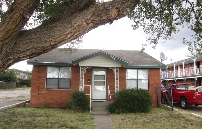 2 beds, 1.5 baths, 1,000 sqft, $945, Unit BA-15