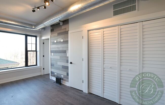 1 bed, 1 bath, 338 sqft, $1,775, Unit 207