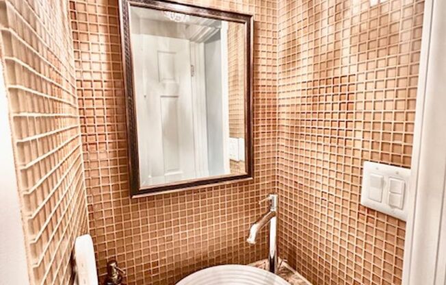 Welcome to this Lovely Home in Reston, VA!