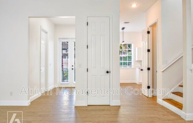607 LAKEVIEW ST