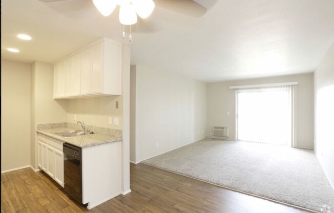 1 bed, 1 bath, 635 sqft, $1,895, Unit 113