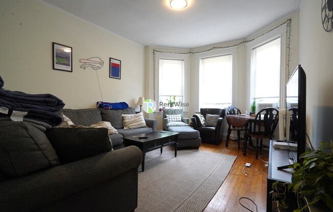 42 Strathmore Rd A
