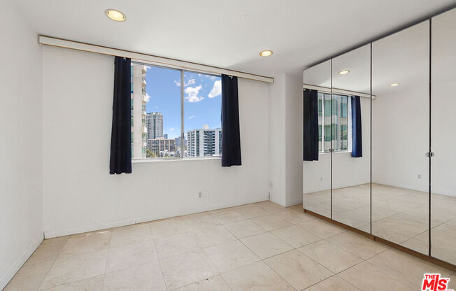 2 beds, 2 baths, 974 sqft, $4,000, Unit 1102