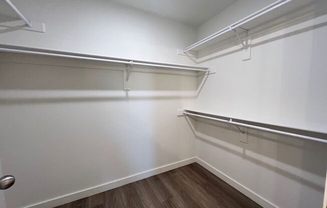 3 beds, 2 baths, 1,300 sqft, $1,550, Unit 617 69th Ave