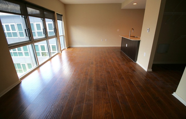 Studio, 1 bath, 412 sqft, $1,165, Unit APT 321
