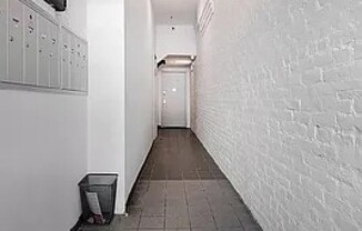 418 W 49 ST
