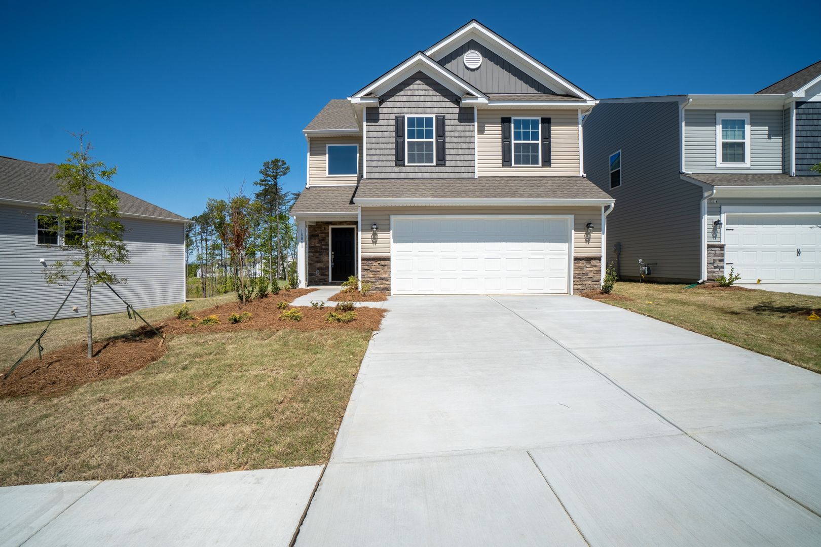 Stunning New Smart Home Palisades Area!