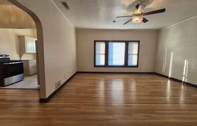 1 bed, 1 bath, $1,575, Unit 11