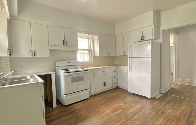 1016 E Stockbridge