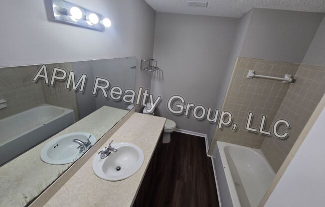 2 beds, 1.5 baths, $1,095