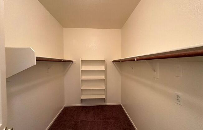 2 beds, 2 baths, $1,600, Unit # 204