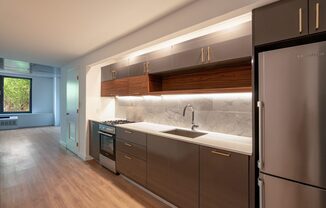Studio, 1 bath, $3,400, Unit 1B