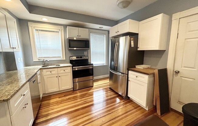 3 beds, 1 bath, $3,500, Unit 1