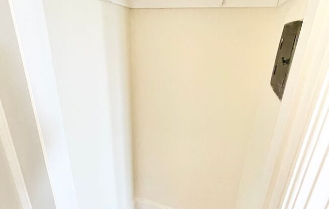 120 (2206 Greenwich/3201 Fillmore)