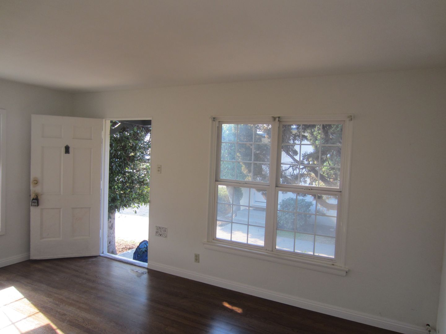 1319-1325 E Phillips St (RR)