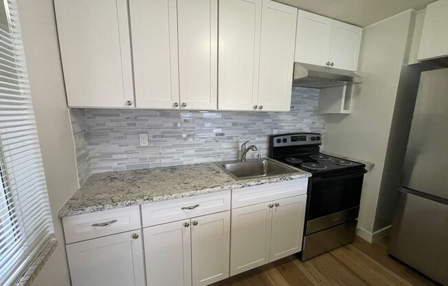 East Bremerton Rambler - 3 Bed 1 Bath with Garage and Carport Parking