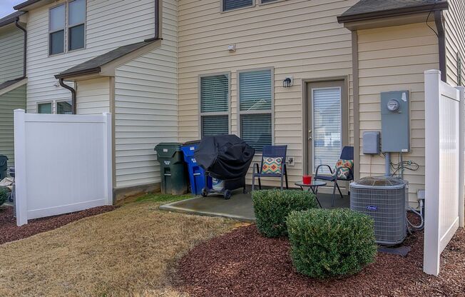 3 beds, 2.5 baths, $1,675