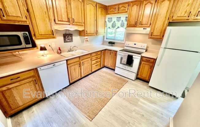709 THORNBERRY DR