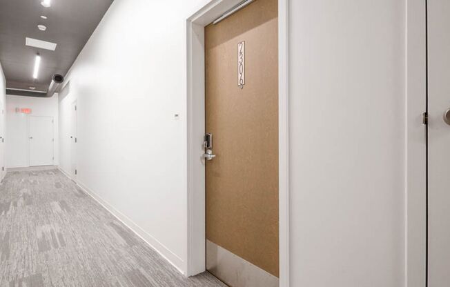 1 bed, 1 bath, 700 sqft, $1,350, Unit 2306