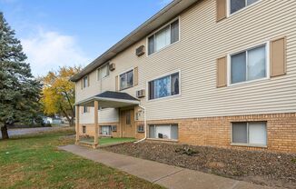 2 beds, 1 bath, $950, Unit 203