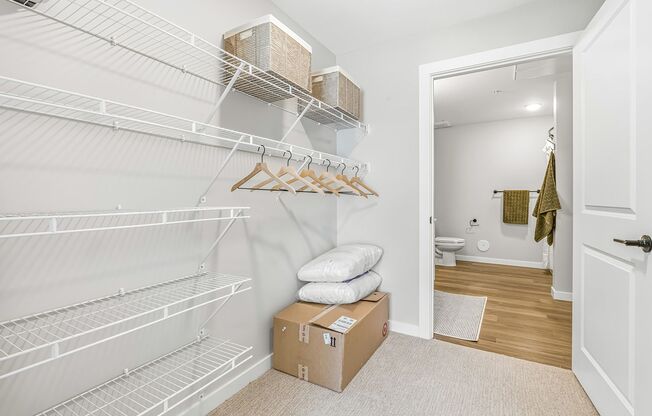 1 bed, 1 bath, 722 sqft, $1,475, Unit 1-208