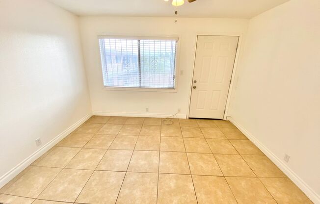 ADORABLE 1 BEDROOM 1 BATHROOM CONDO!