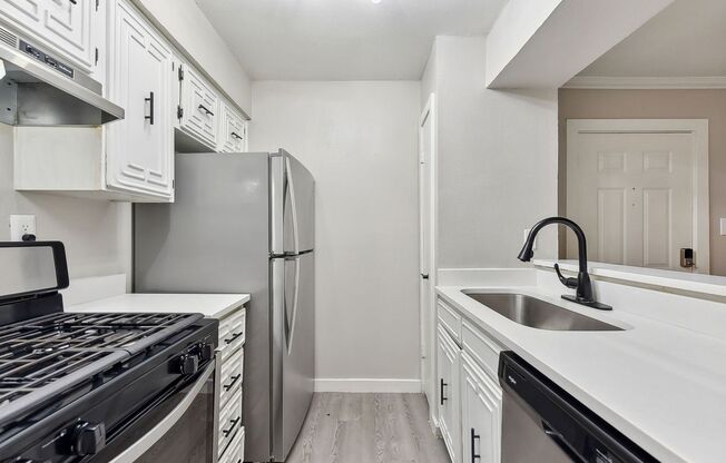 1 bed, 1 bath, 750 sqft, $900, Unit 231