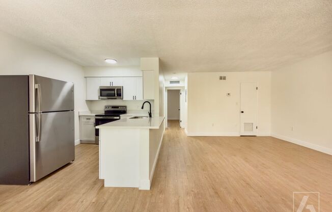 2 beds, 1 bath, 829 sqft, $1,900, Unit 615#C6