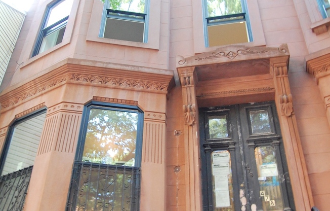 478 WAVERLY AVE