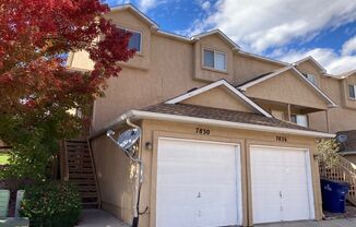 Corner 3 bed, 2.5 Bath Townhome in District 20!