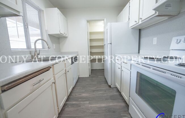 1 bed, 1 bath, 700 sqft, $1,225, Unit 35