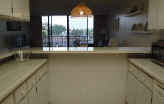 500 CSWY BLVD
