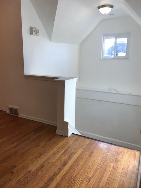 2 beds, 1 bath, $750, Unit 3