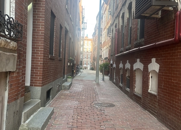 1 bed, 1 bath, $2,675, Unit 3