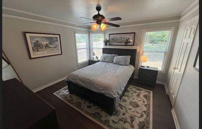 2 beds, 1 bath, $1,950