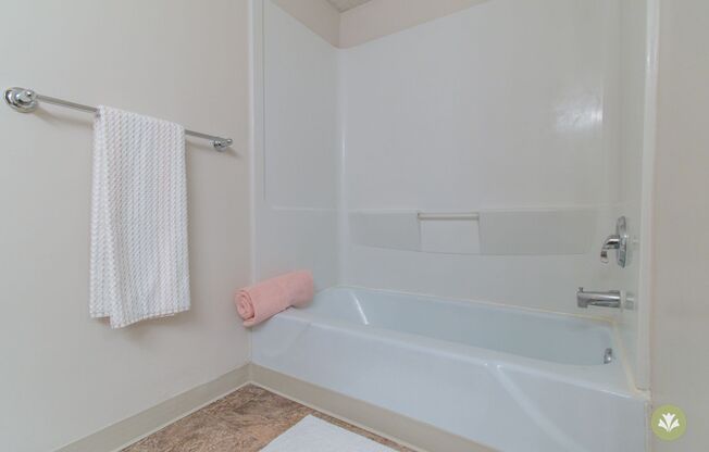 3 beds, 2 baths, 1,350 sqft, $1,460, Unit C-70