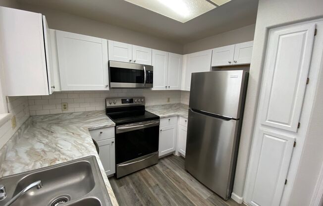 2 beds, 2 baths, $1,700, Unit UNIT 1156