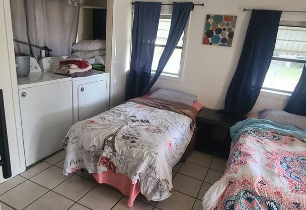 2 beds, 1 bath, , $1,700