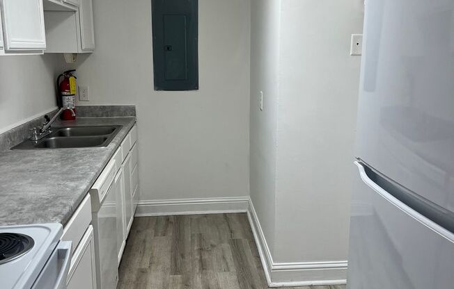 2 beds, 2 baths, $795, Unit S-0208