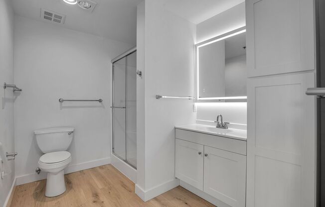 2 beds, 1 bath, 764 sqft, $1,695, Unit 126-302