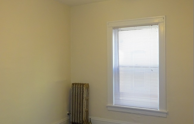 1 bed, 1 bath, 620 sqft, $950, Unit 201