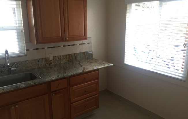 Studio, 1 bath, 325 sqft, $2,150, Unit 9