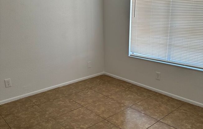 2 beds, 1 bath, $1,500