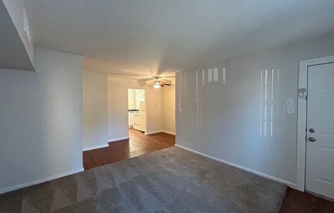 2 beds, 1 bath, $850, Unit MA9141