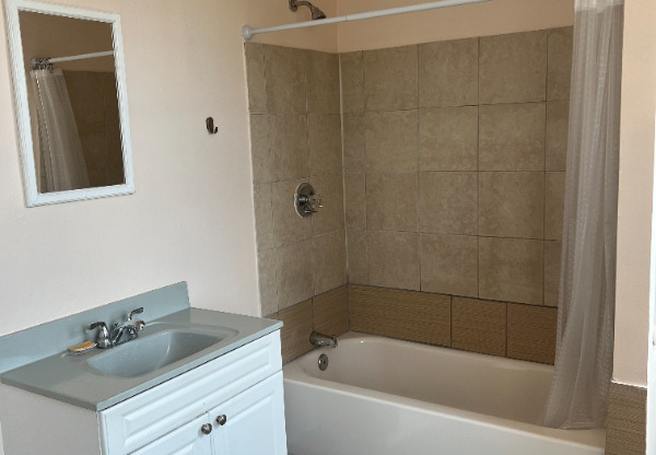 405 W 23 ST