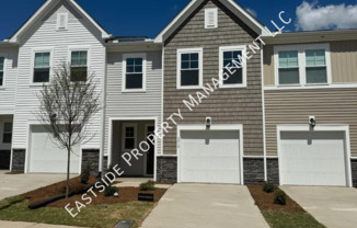 5719 WOODLAWN DR